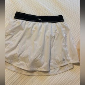 Alo yoga white skirt